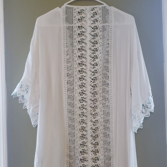 White boho shawl - Picture 2 of 4